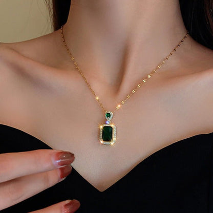 Salty Kiara Advani Green Emerald Contemporary Necklace Set - 18K Gold Plated (Multicolour)