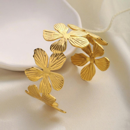 Designs & You Floral Cuff Bracelet (Golden)